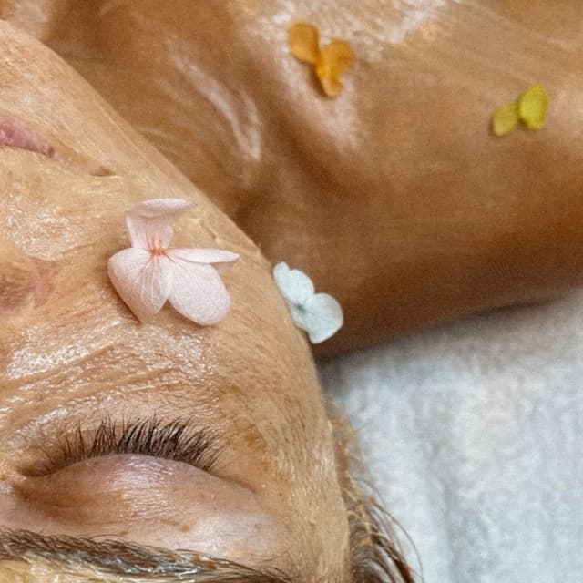 Mothers Day Spa Treatment at Golden Salon & Spa in Jefferson City, TN